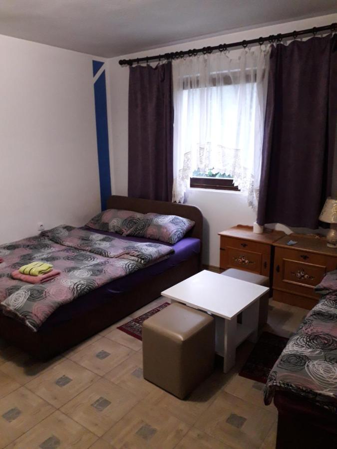 Hostel Topic Banja Luka Exterior photo