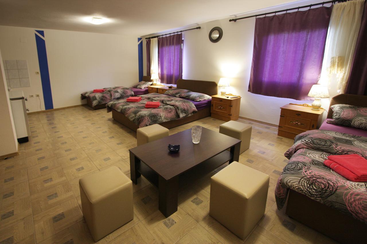 Hostel Topic Banja Luka Exterior photo