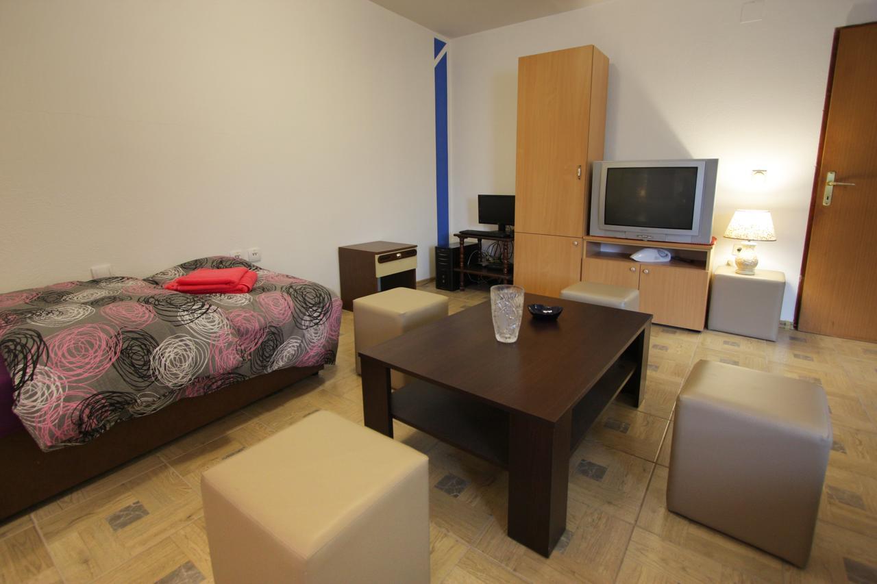 Hostel Topic Banja Luka Exterior photo