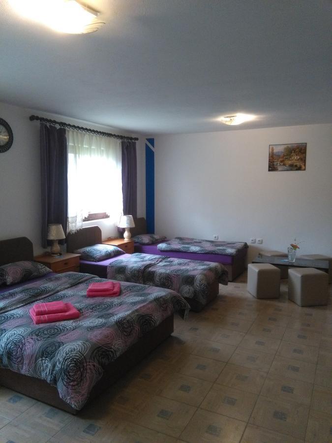 Hostel Topic Banja Luka Exterior photo